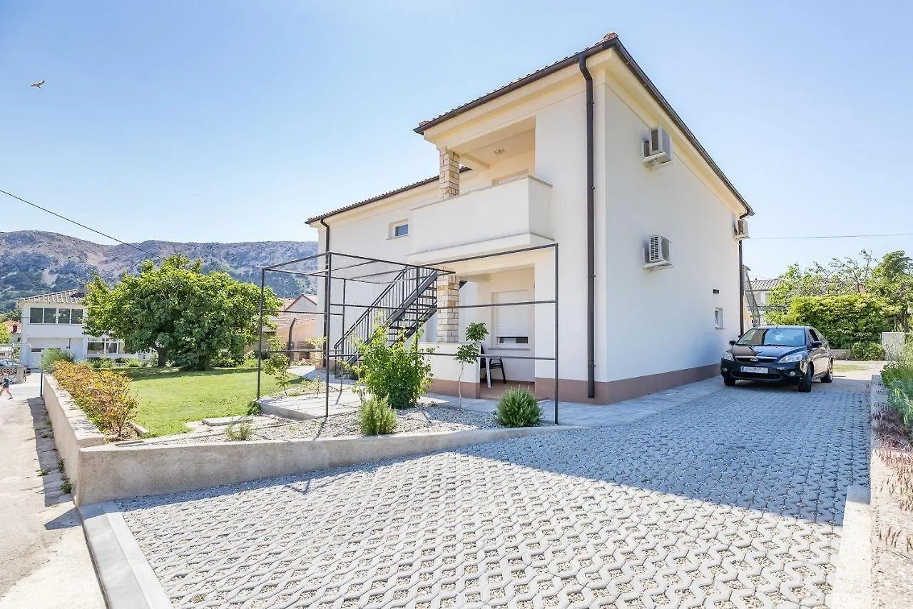 Apartment Nur 300 Meter Zum Tollen Strand Baska